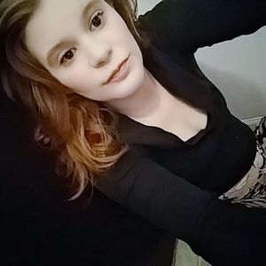 Meet your Posher, Adrienne